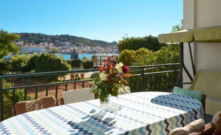Lux Trogir Apartment Bagian luar foto