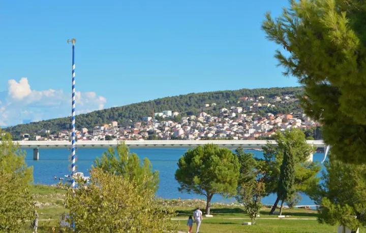 Lux Trogir Apartment Bagian luar foto